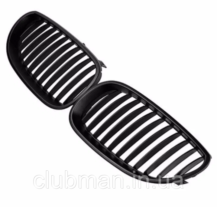 Решітка ноздри BMW 5 (БМВ) 5 series (E60, E61) 2004-2007 Матова