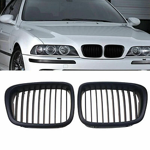 Решітка радіатора BMW (БМВ) 5 series E39 (1995 - 2004) Чорна Матова, фото 2