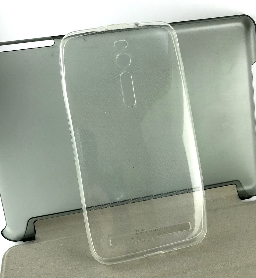 Чохол для Asus Zenfone 2 ZE551ML накладка на задню панель Ultra thin прозорий