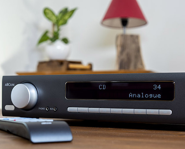Arcam SA10 Class AB інтегральний стерео підсилювач