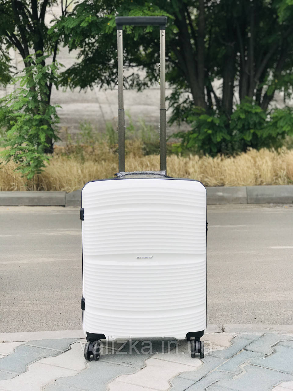 Пластиковий чемодан з поліпропілену малий білого кольору Франція