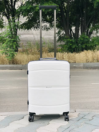 Пластиковий чемодан з поліпропілену малий білого кольору Франція, фото 2
