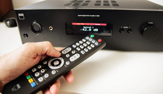 NAD C 368 Hybrid Digital DAC інтегральний стерео підсилювач з гібридним цифровим ЦАП