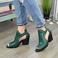 Туфли женские кожаные стильные на высоком каблуке, цвет зеленый