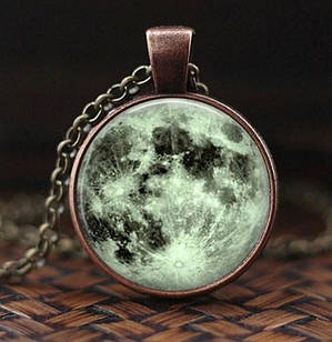 Кулон, підвіска місяць, на ланцюжку, світиться в темряві