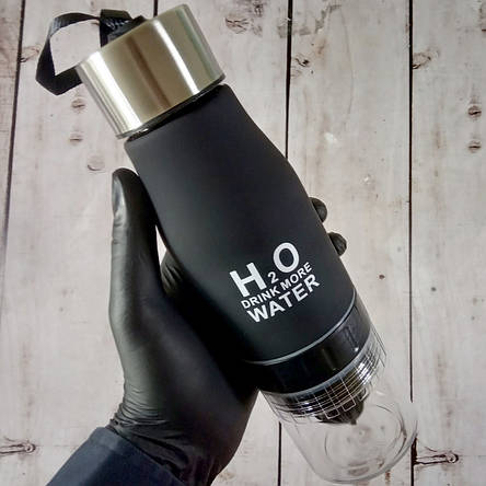 Матова пляшка для води та напоїв H2O Water Bottle з соковижималкою 650 мл Чорна (Живі фото), фото 2