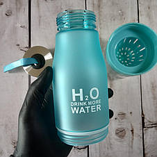 Матова пляшка для води та напоїв H2O Water Bottle з соковижималкою 650 мл Синя (Живі фото), фото 3