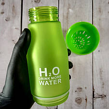 Матова пляшка для води та напоїв H2O Water Bottle з соковижималкою 650 мл Зелена (Живі фото), фото 3
