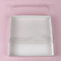 Коробка с пластиковой крышкой для десертов 12х12х3 см