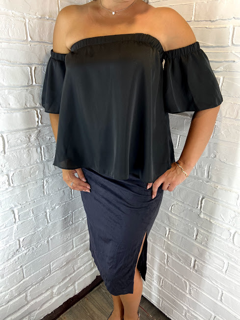 Блуза жіноча чорна NEWLK 6.10.12.14