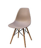 Стілець із пластику Nik (Нік) EAMES CHAIR бежевий 08 на дерев'яних ніжках, фото 4