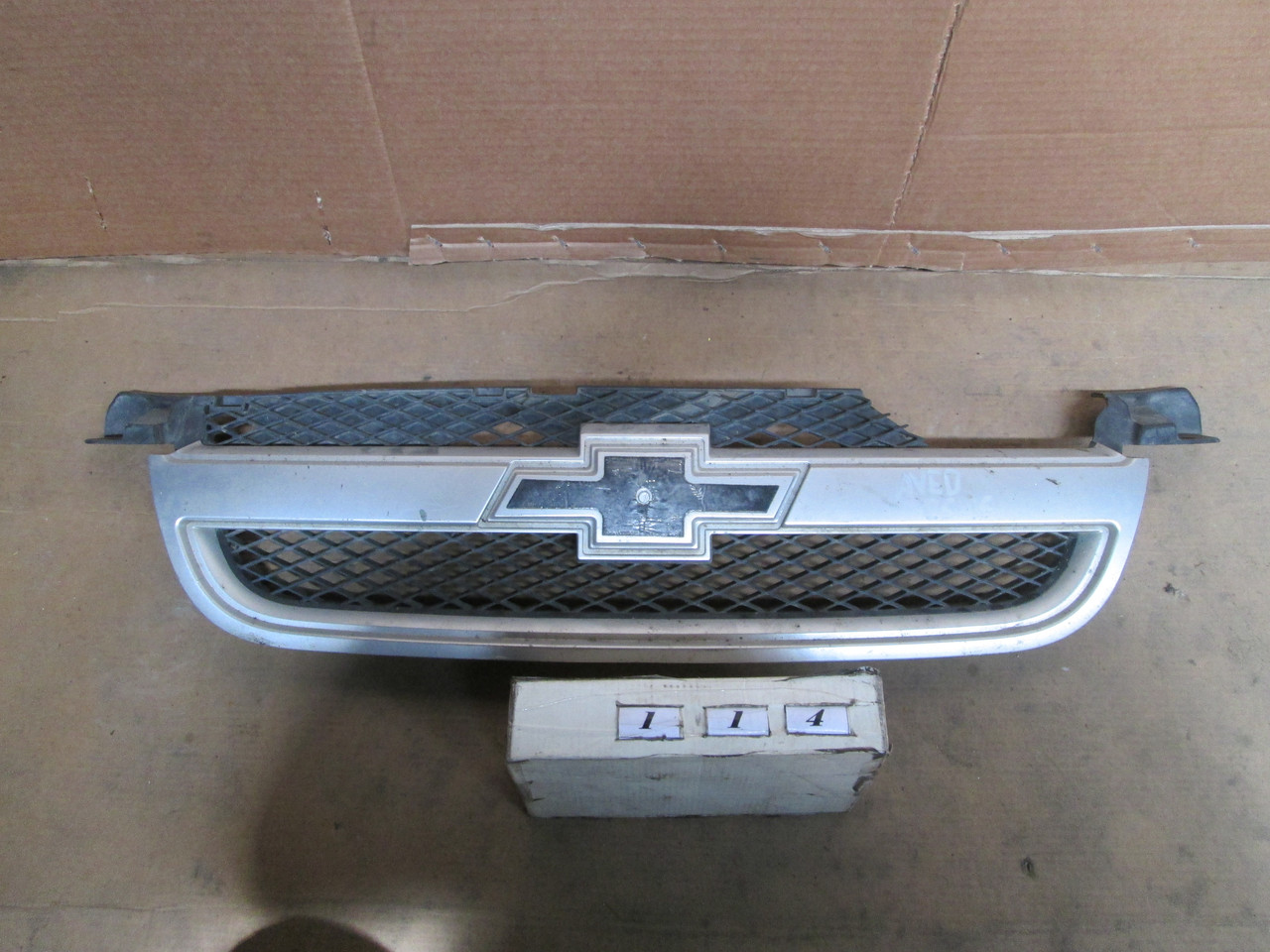 No114 Б/у Решітка радіатора для Chevrolet Aveo T250 2005- (дифект), фото 1