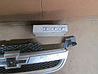 No114 Б/у Решітка радіатора для Chevrolet Aveo T250 2005- (дифект), фото 2