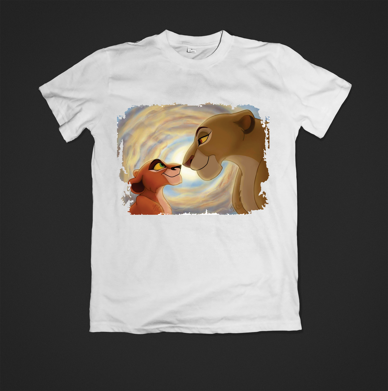 Футболка жіноча з гарним принтом Lion King