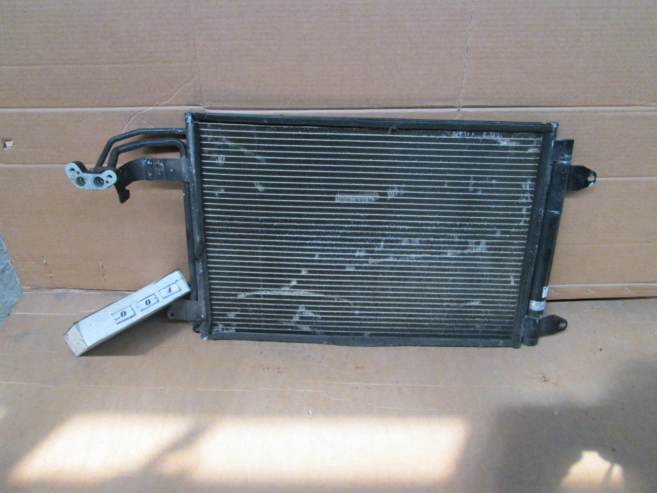 №4 Б/у радіатор кондиціонера 1K0298403 для VW Golf V Caddy 2003-2009