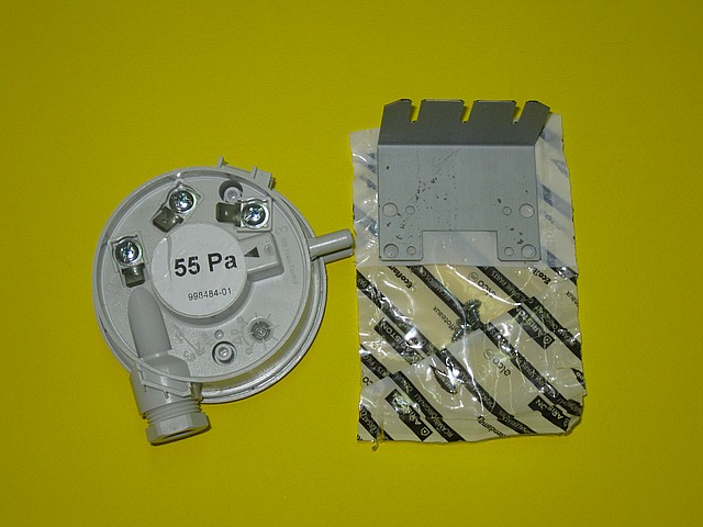 Прессостат для котла 998484 Ariston Uno 24 MFFi