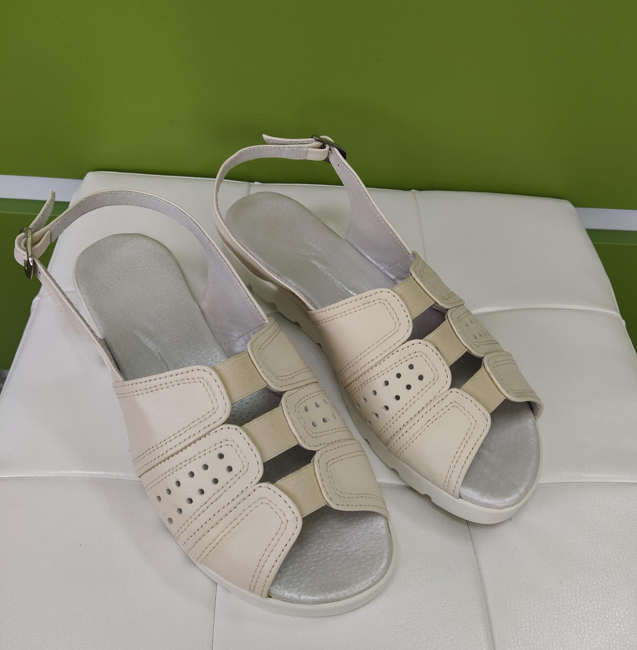 STTOPA Розміри 36-41. Босоніжки великих розмірів на широку ногу шкіряні. 170-3641 Молочні, фото 2