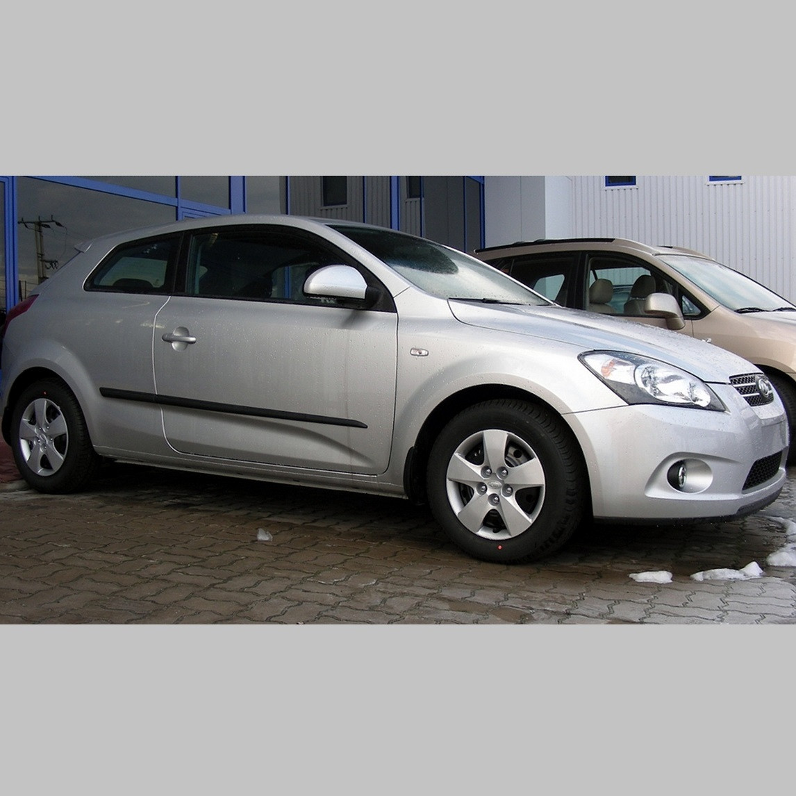Молдинги на двері для KIA Pro cee'd 3 Dr 2007-2012