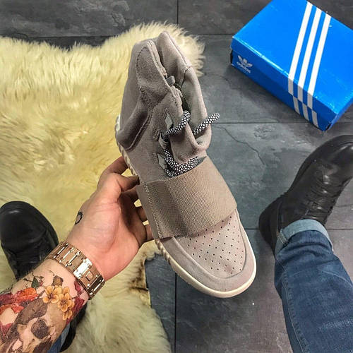 Adidas yeezy boost 750 ua top