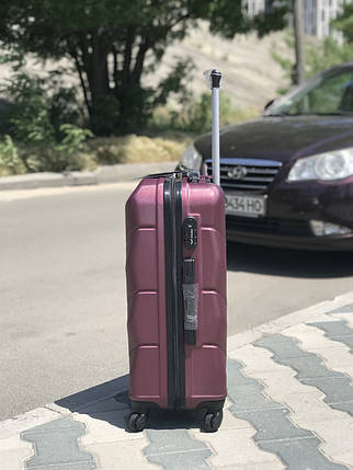 Середній пластиковий чемодан з полікарбонату бордовий, фото 2