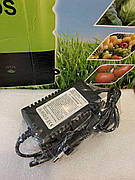 Зарядний пристрій для електричних обприскувачів