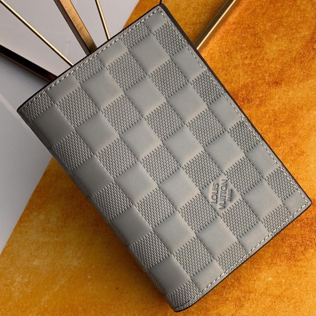 Обкладинка на паспорт Louis Vuitton