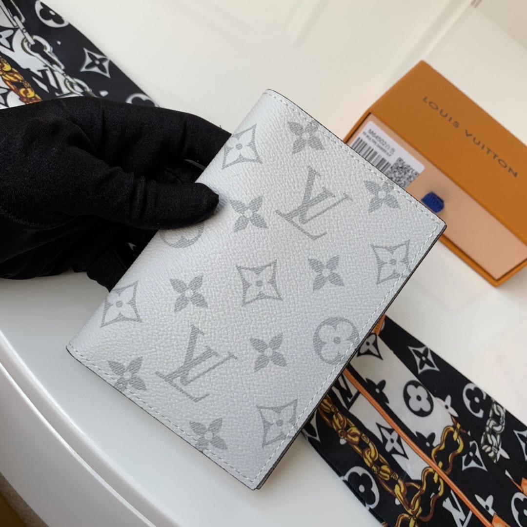 Обкладинка на паспорт Louis Vuitton