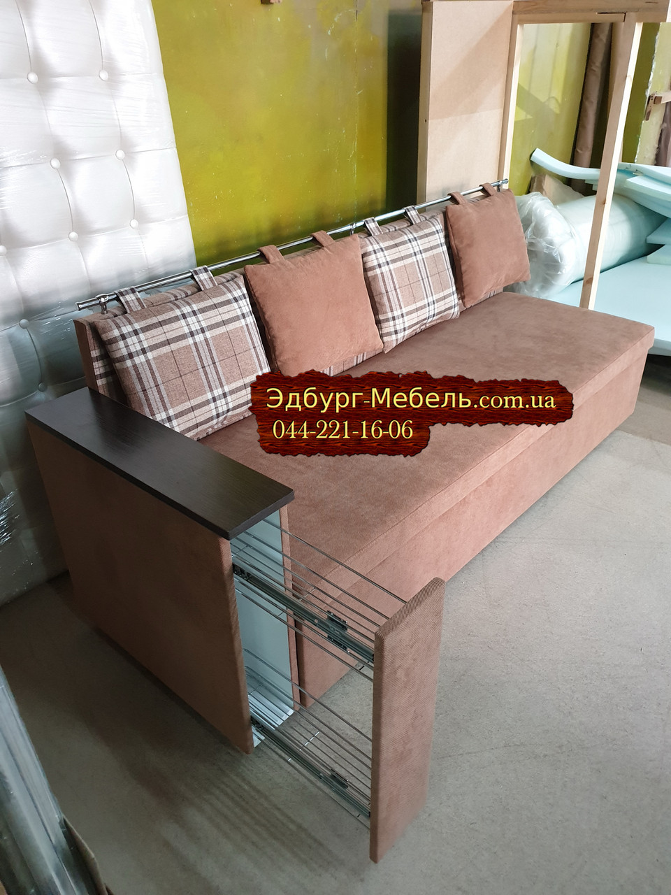 Диван для кухні зі спальним місцем і баром карго 1850х650