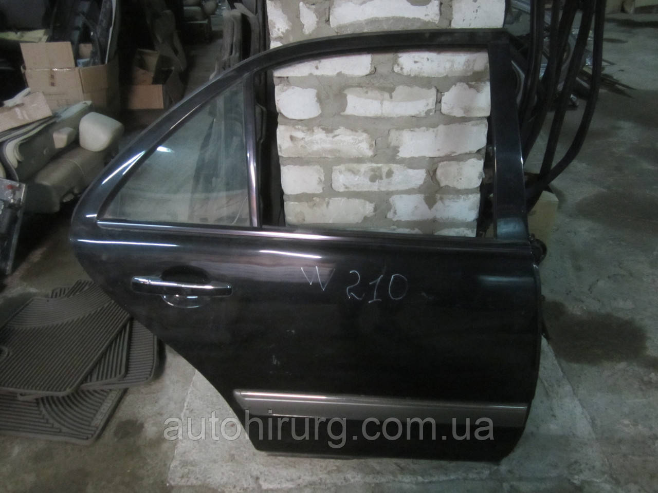 Задні права дверцята mercedes-benz w210 e-class, фото 1
