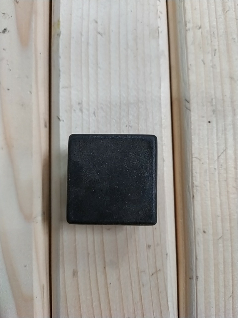 Заглушка 35*35