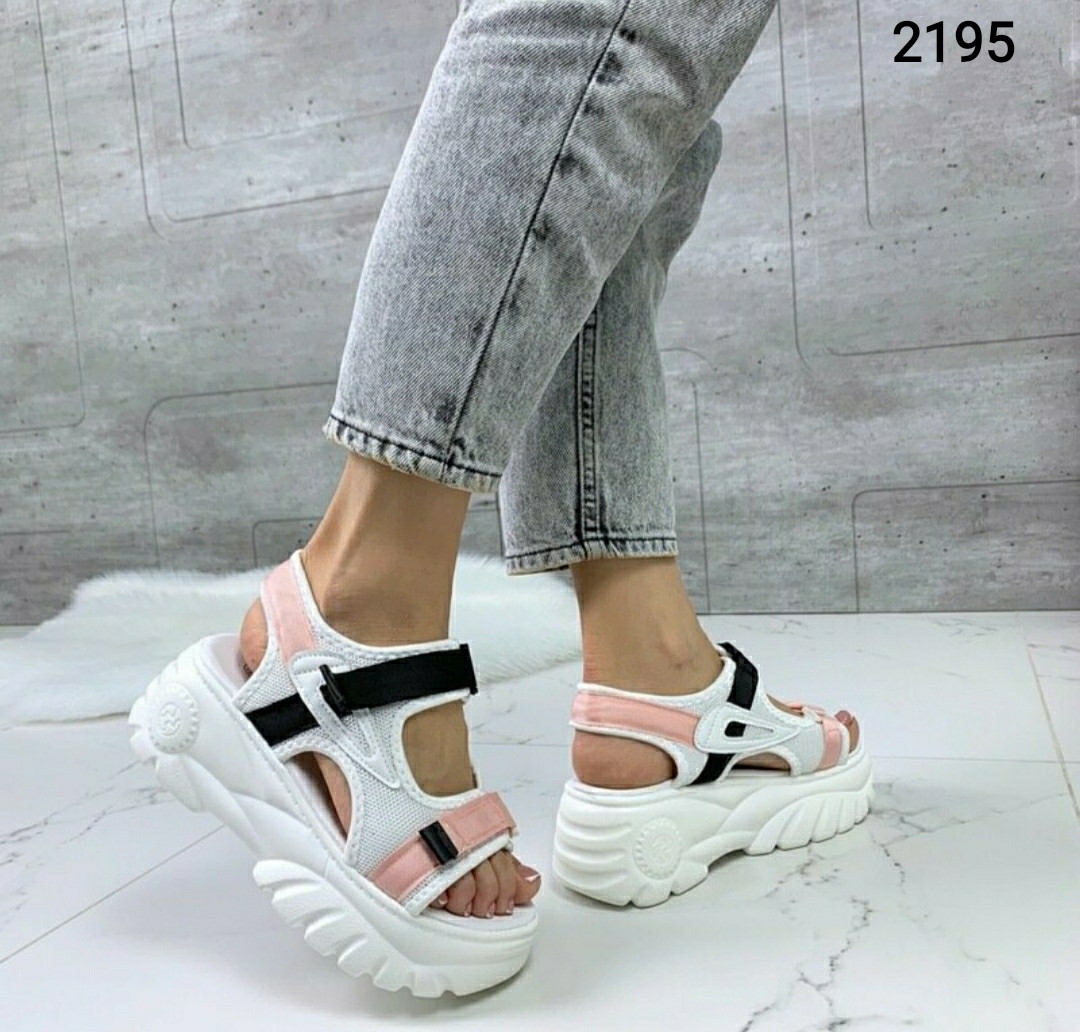 Жіночі спортивні босоніжки сандалі на високій платформі, білі