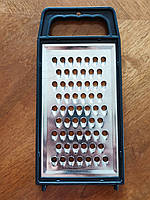 Терка для овочів одностороння в пластмасовому корпусі, велика, 250мм*120мм.