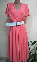 Женское летнее платье на запах розового цвета