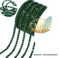 Стразовий ланцюжок (камені Emerald, основа зелена), розмір каменю ss10 (2,8 mm) 1м