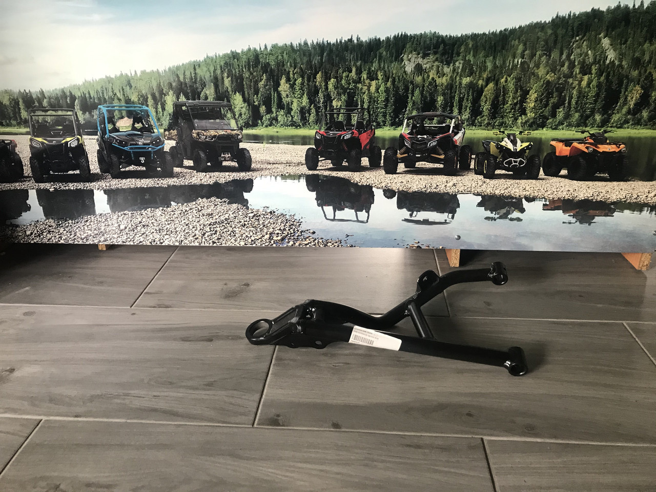 Ричаг передній верхній лівий квадроцикла BRP CAN-AM OUTLANDER RENEGADE (2019+) 706204444 706203220 706204571