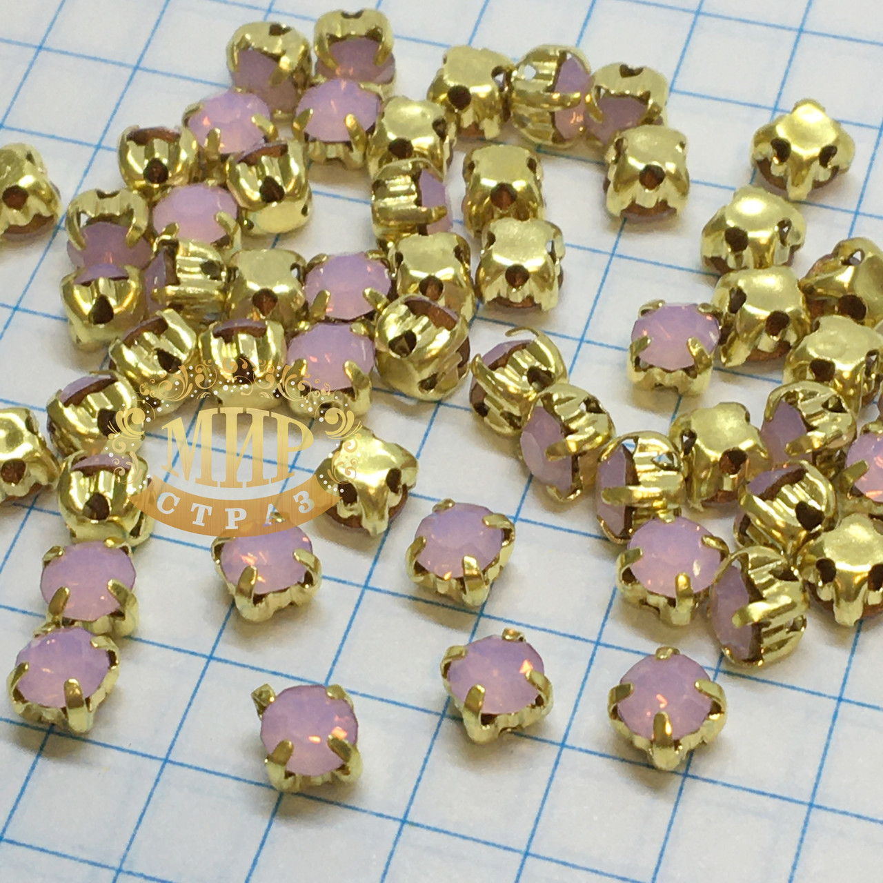 Круглые стразы чатоны в золотых цапах, размер 4мм, цвет Pink Opal, 1шт - фото 1 - id-p1214461712