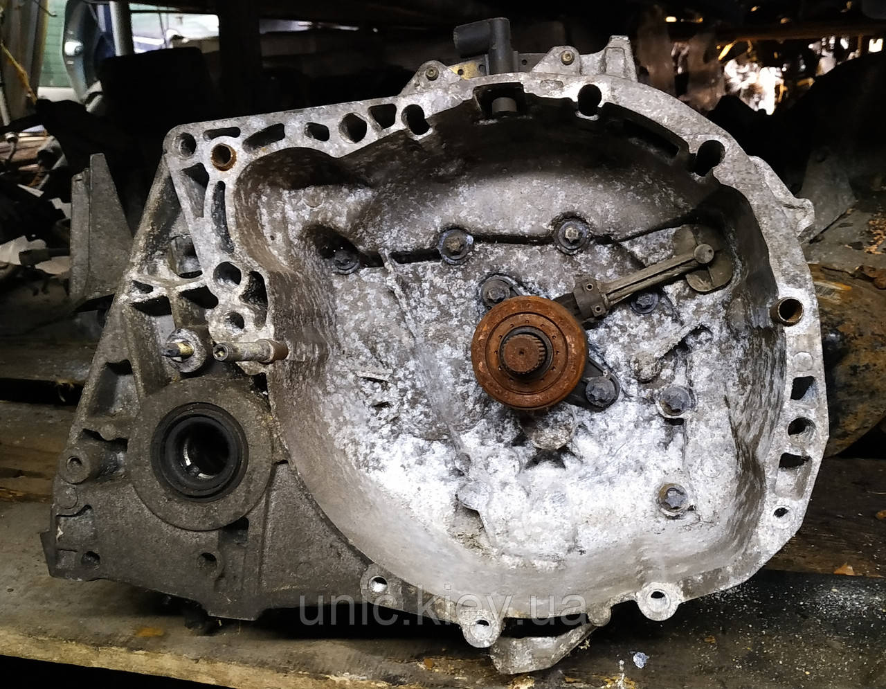 КПП 5-ти ступ. 1.4-1.6 16V Рено Меган 2, Сценік 2 б/в (JH3105, 7701717366)