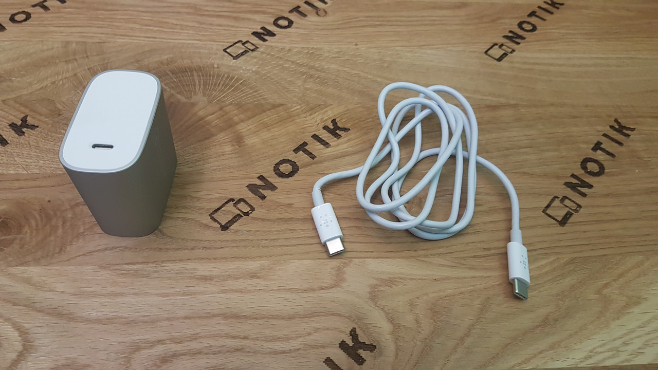 Зарядний пристрій Belkin Home Charger QC 4.0 USB Silver + USB-кабель-C to USB-C ОРИГІНАЛ