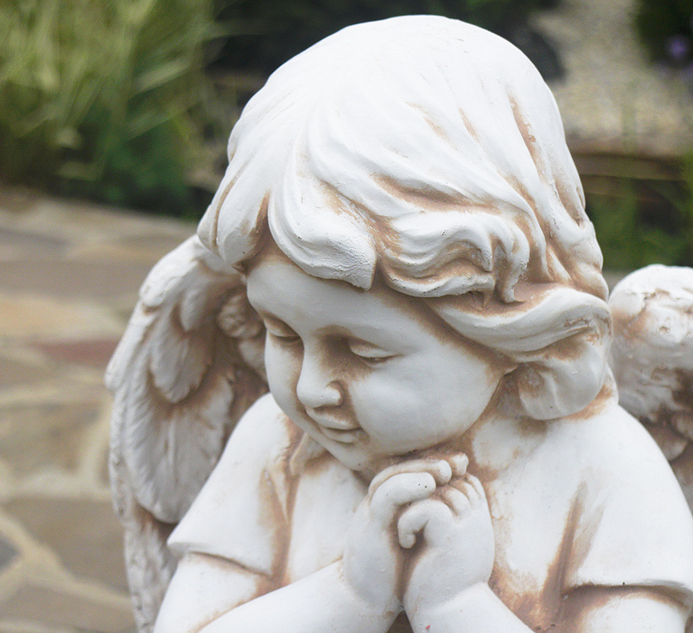 Садовая фигура Ангел молящийся на коленях 54x24x33 см Гранд Презент ССП12092 Крем - фото 3 - id-p1214937880