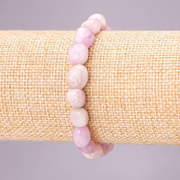 Браслет з натурального каменю Кунцит на резинці галутвання d-8х10(+-)мм L- 18см