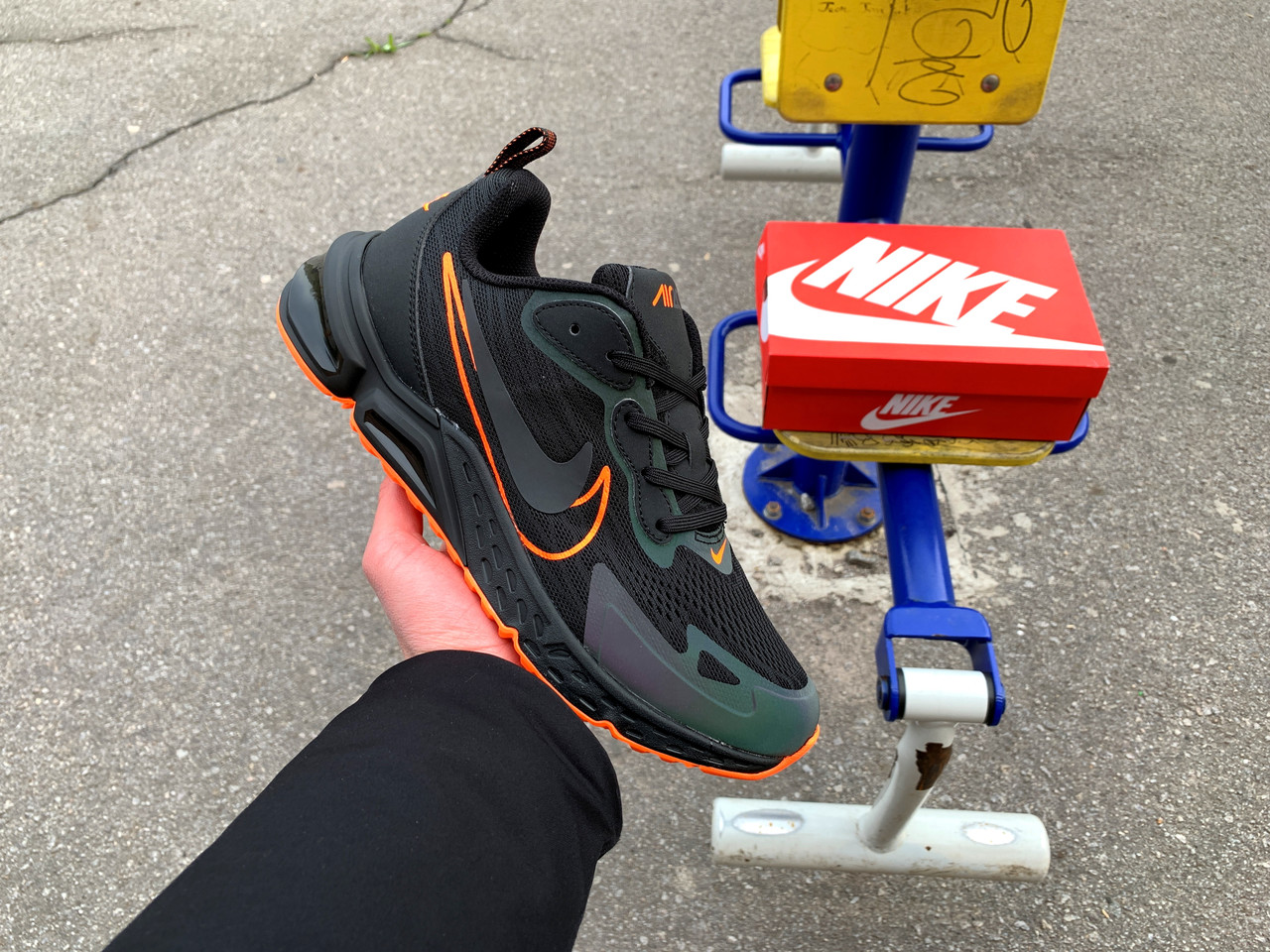 Чоловічі кросівки Nike Air Max 200