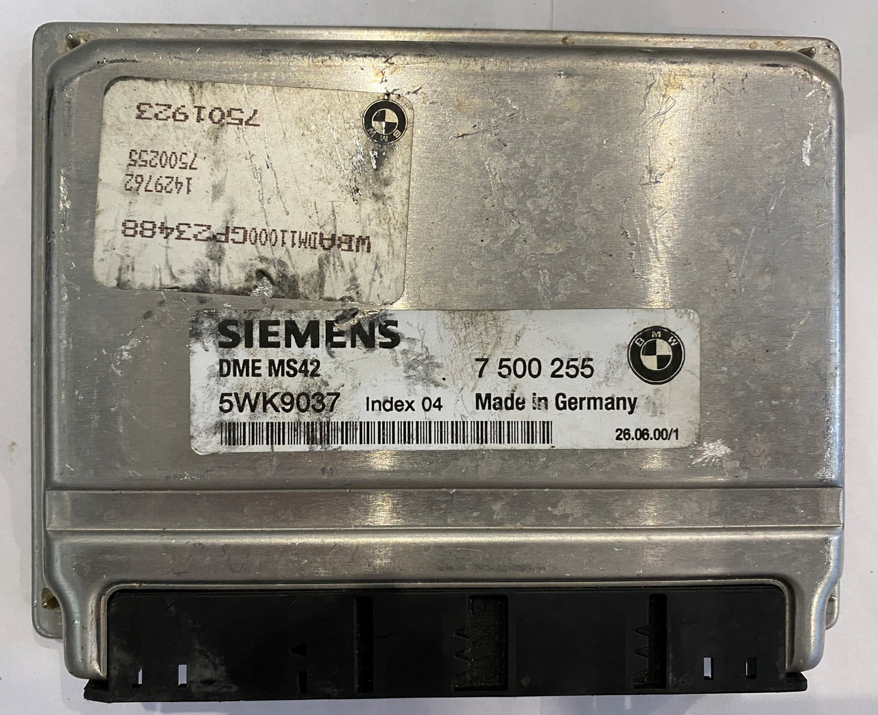 5WK9037 / BMW DME DME MS42 / Siemens / 7500255 
