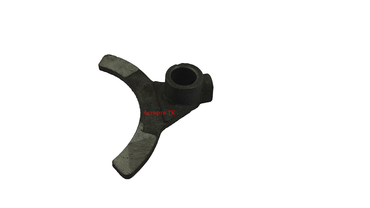 Вилка перемикання 5, 6 передавання трактора Т-40