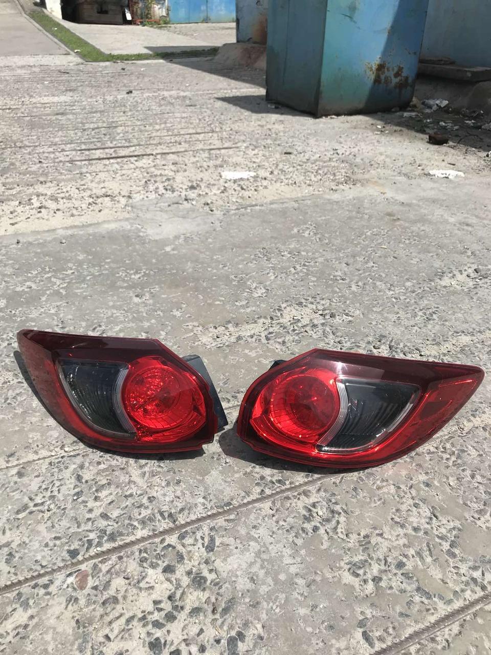 Фари задні на Mazda CX-5 2011-2016 Б/У