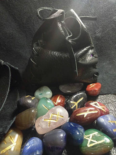 Руны и их значения обратные и прямые