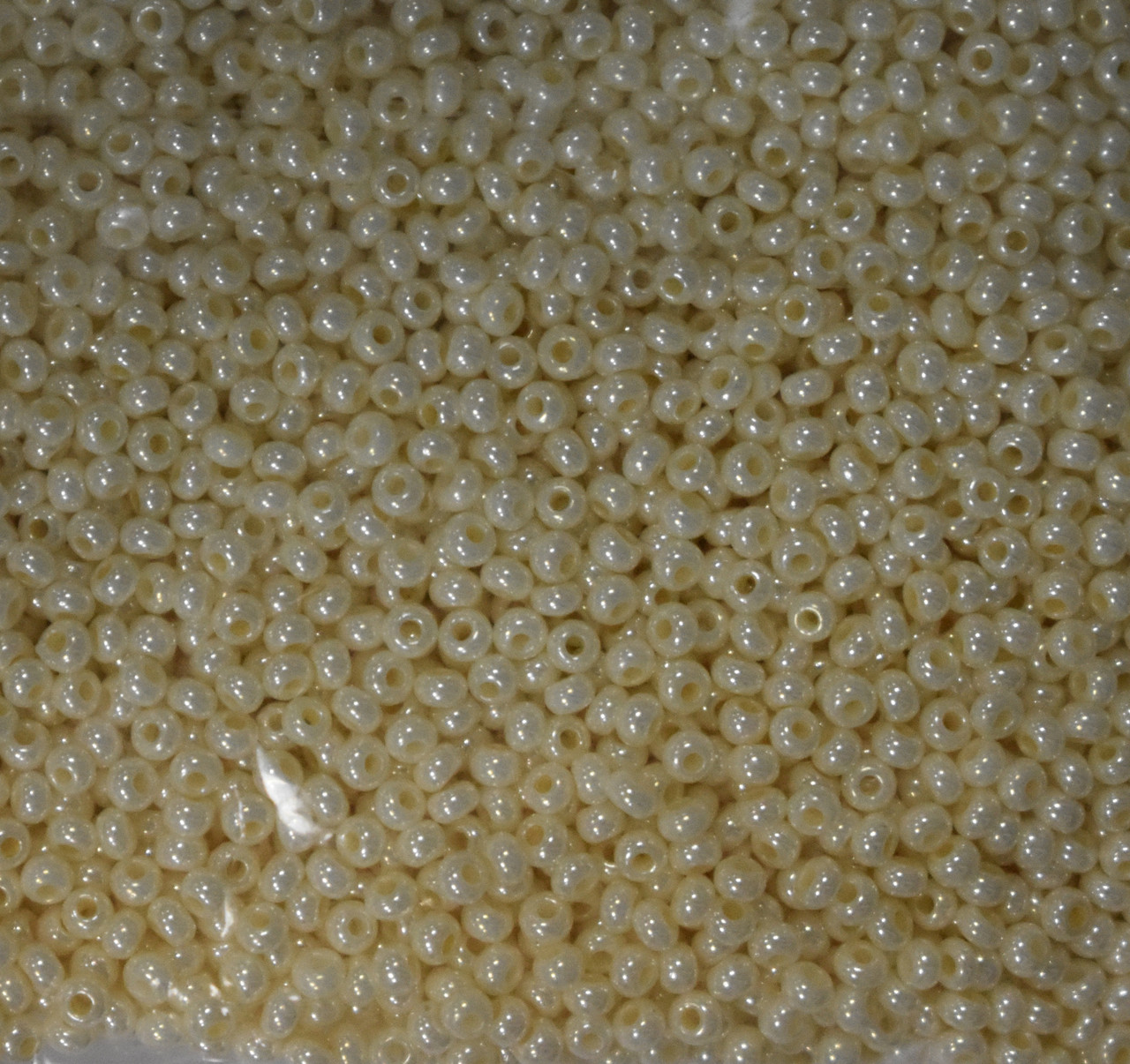 Бісер Preciosa 10/0 колір 46113 молочний 5г, фото 1
