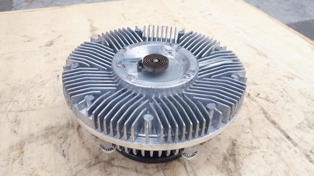 740.30-1317500 Муфта вязскостная крильчатки вент 660. Євро d-185 (дв. 740.30, 740.31)