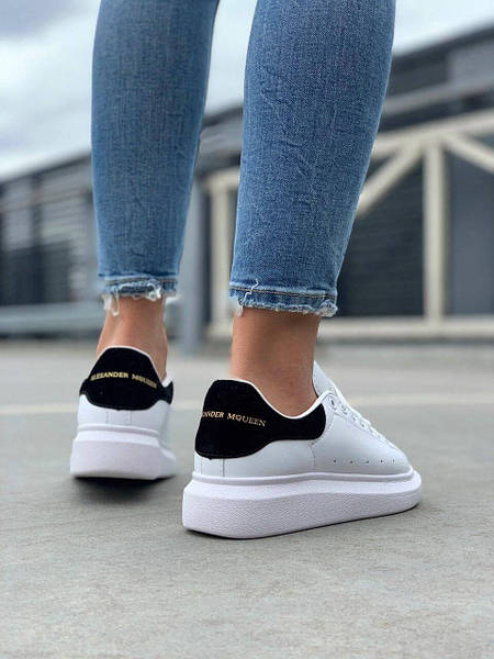Кроссовки Alexander McQueen белые с черным купить в Киеве