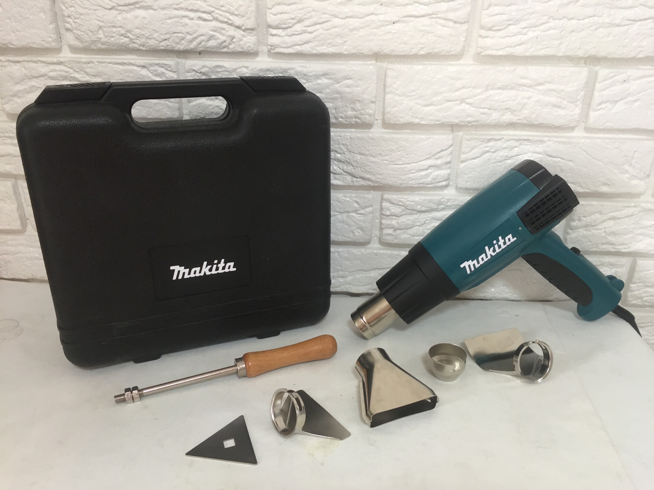 Технічний фен Makita HG 6005 в кейсі : 2000Вт