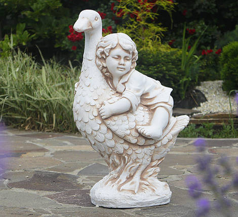 Садова фігура Хлопчик на гуссі 59х38х28 см ССП12003-Н сон скульптура для саду дитина з гусом, фото 2